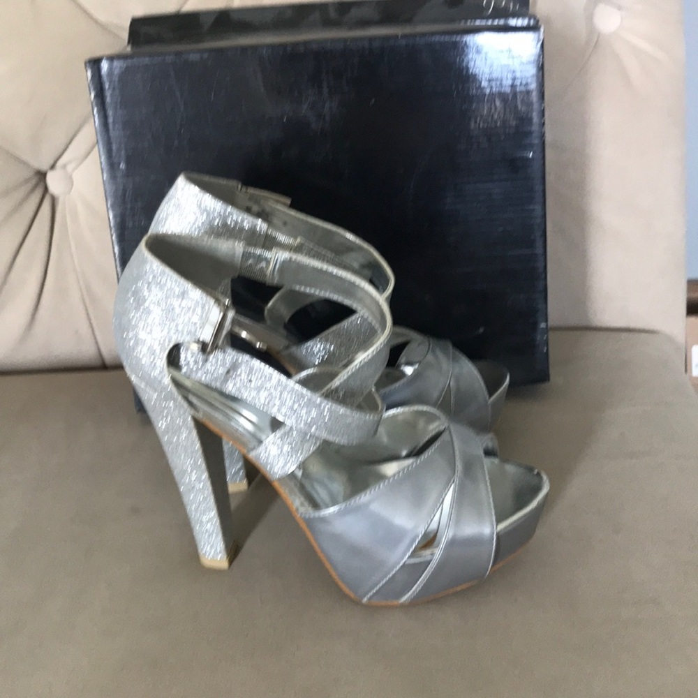 High heels size 8
